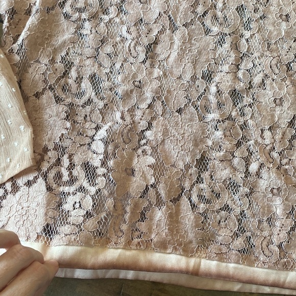 Gimmicks BKE buckle dusty rose open lace bell sleeve blouse size S - Picture 3 of 5